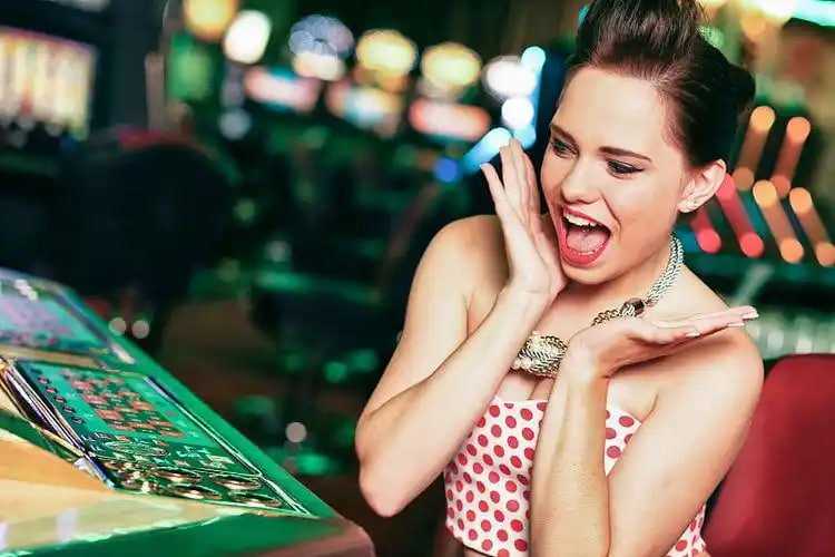 Tampilan lobby permainan slot di aplikasi CK788 dengan ribuan pilihan provider